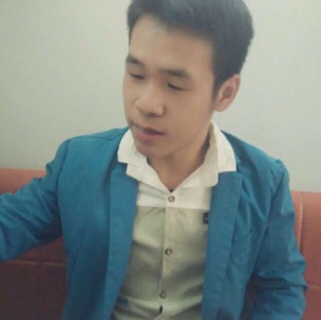 水中明月的照片