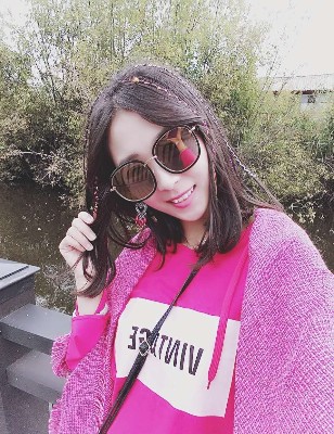 是瑶瑶呀的照片