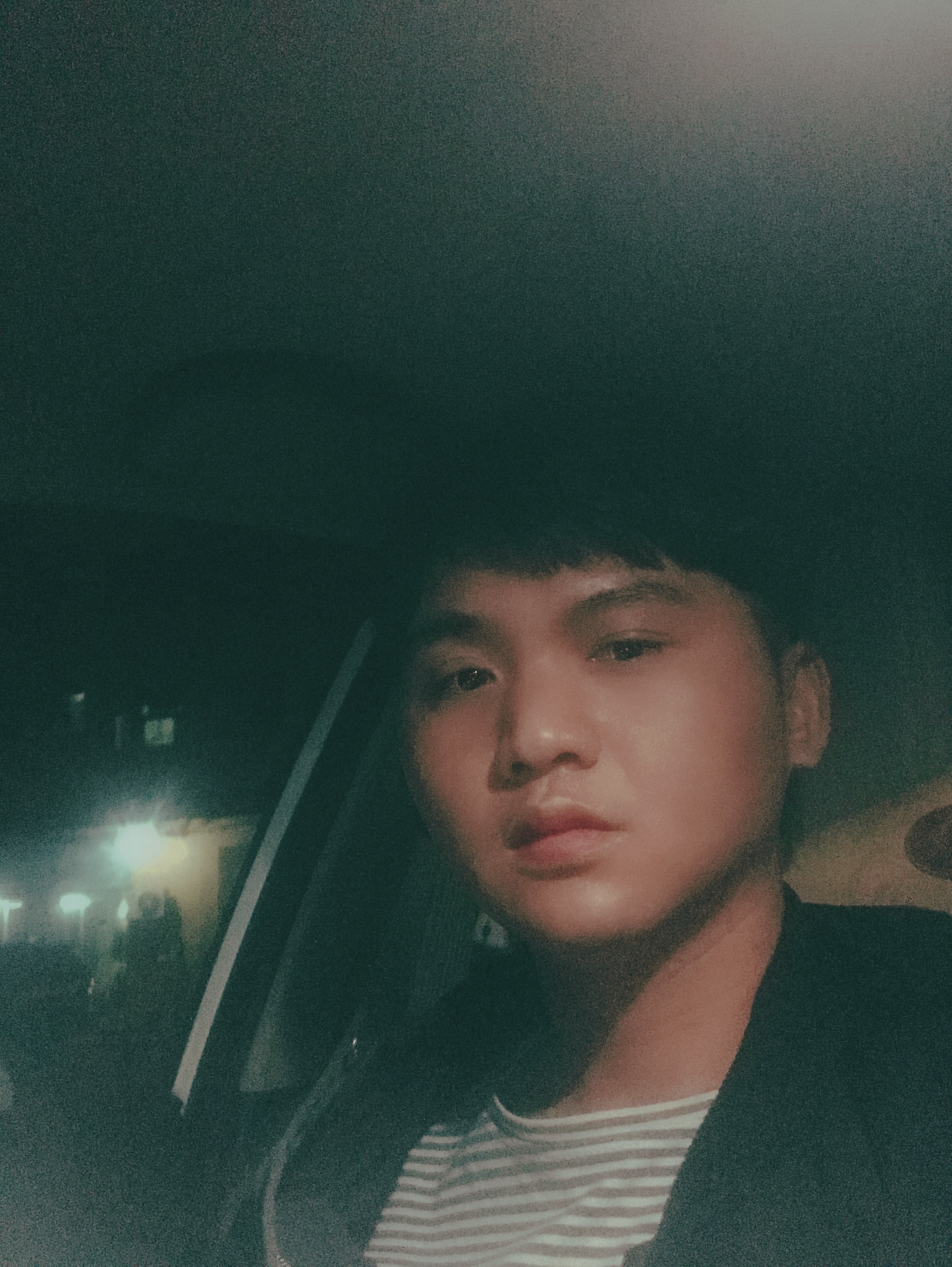 Along.的照片
