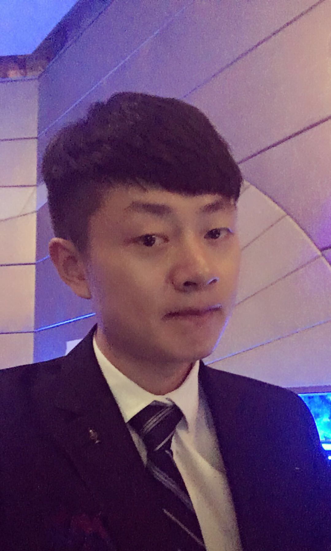 扫地情圣的照片