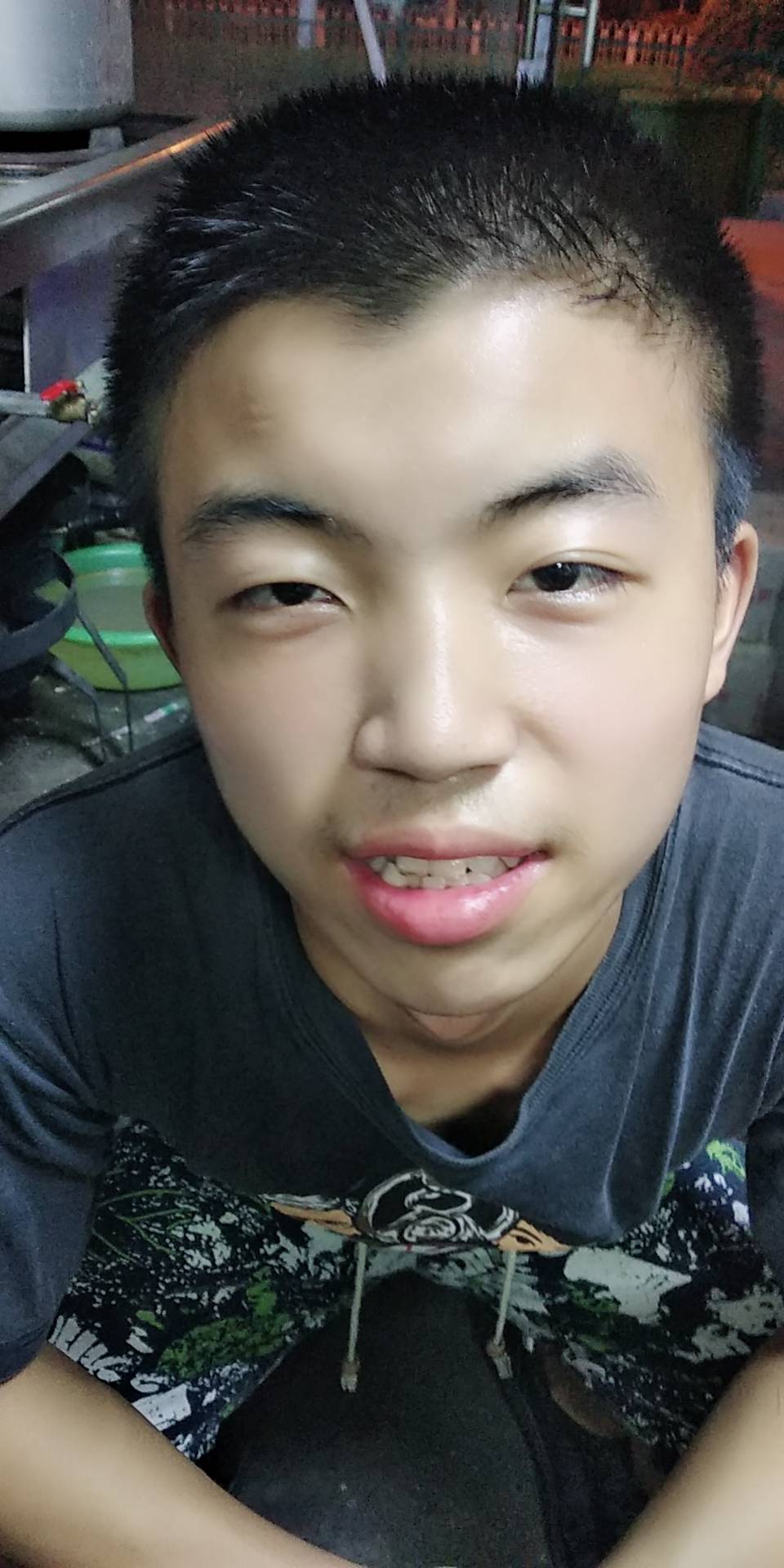裤裤滴男孩的照片