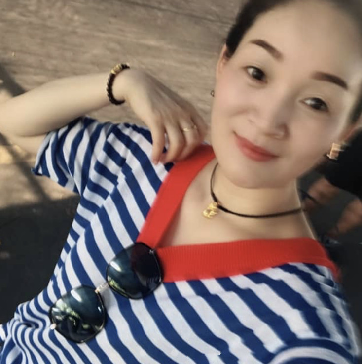 青丝黛眉的照片