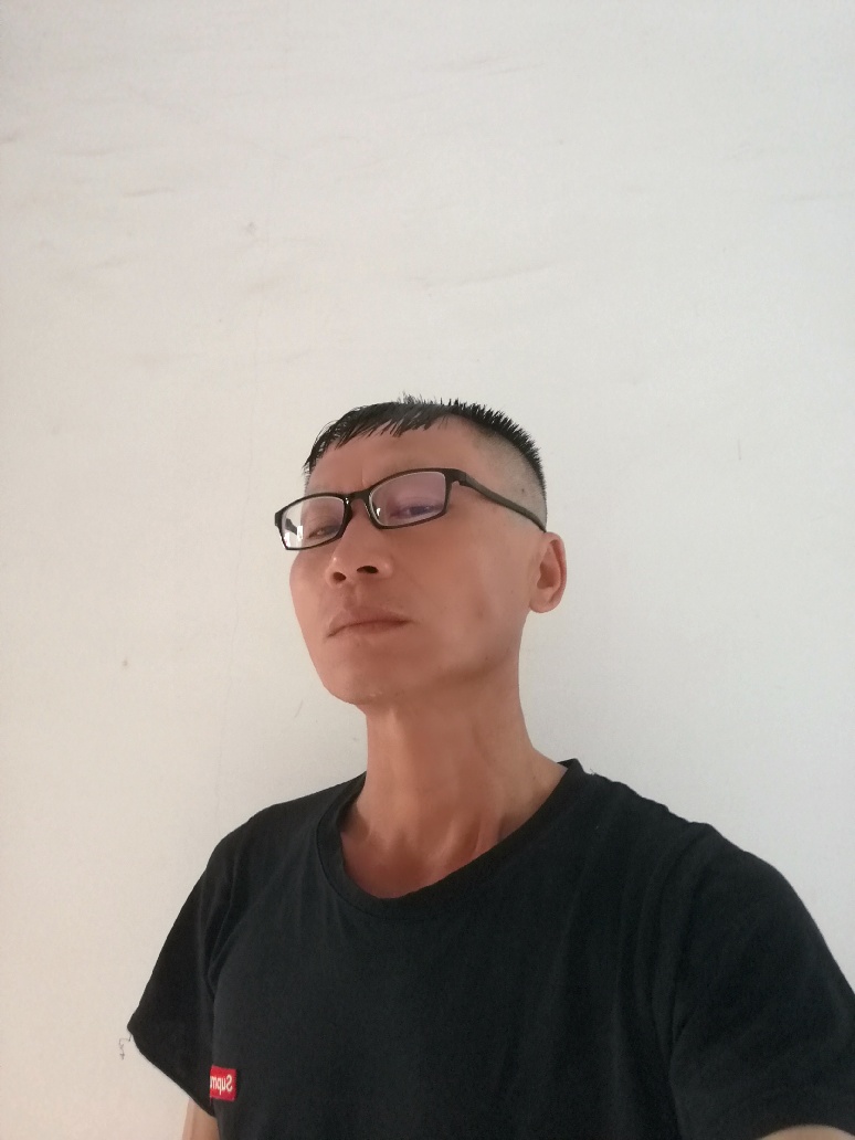 陈先艳的照片