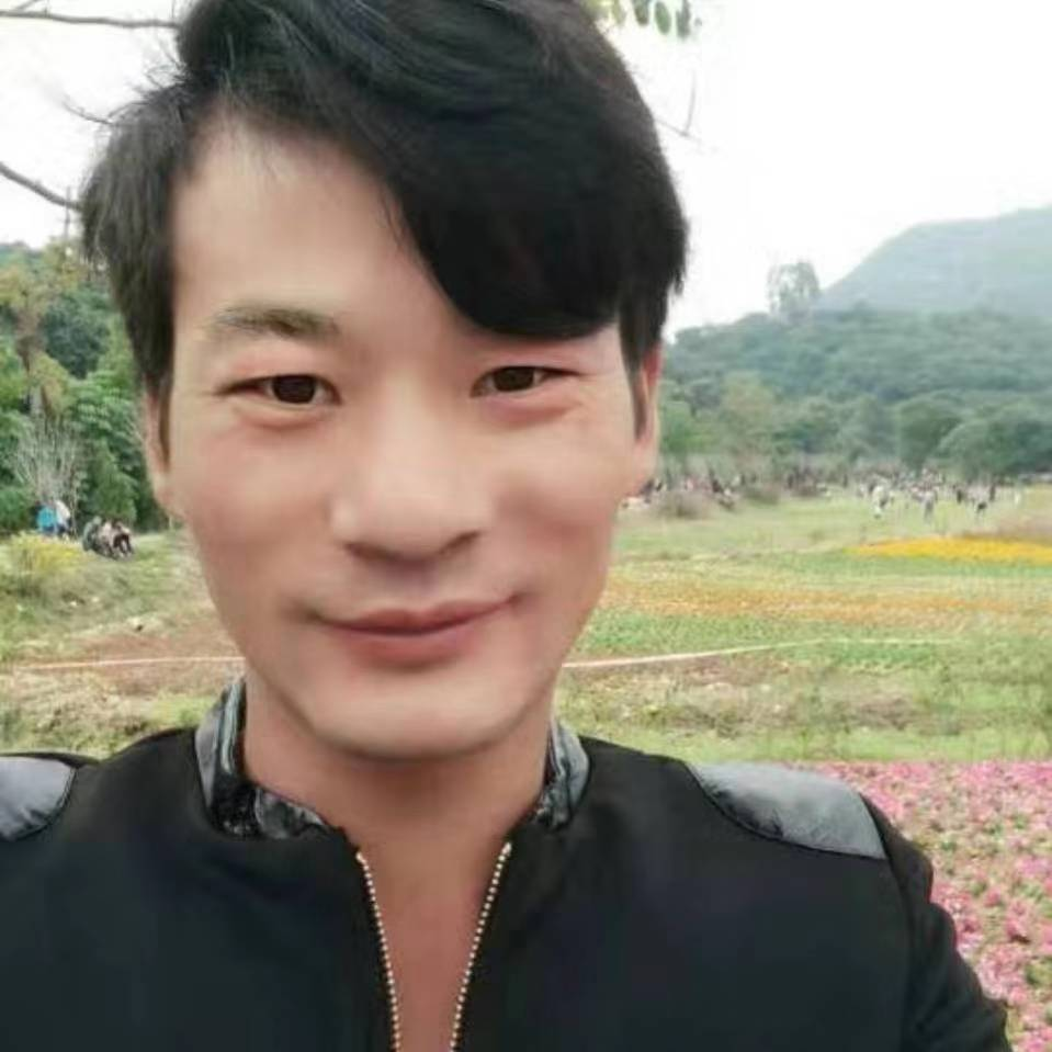 周应国的照片