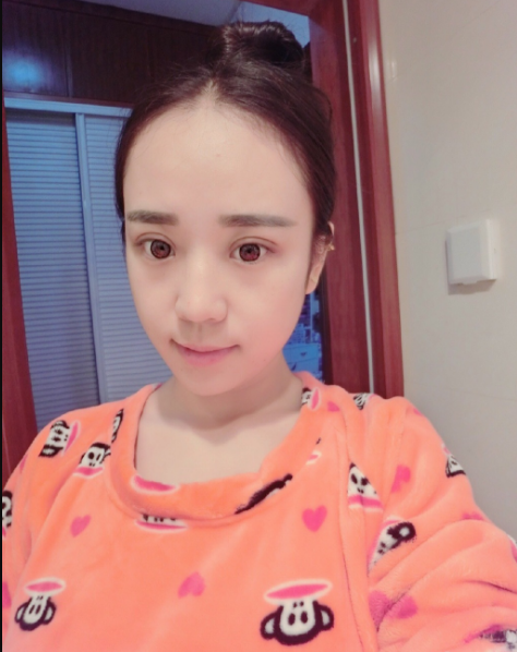 我是小静静的照片