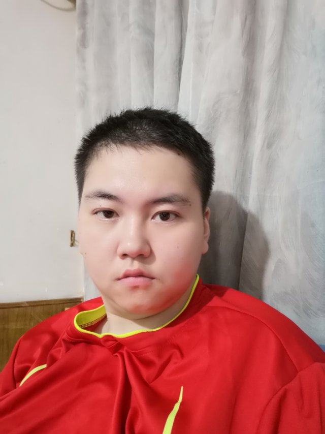 黎明的破晓的照片