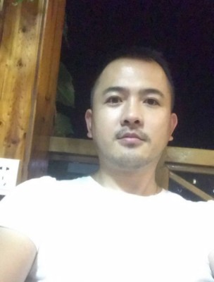 许伟华的照片