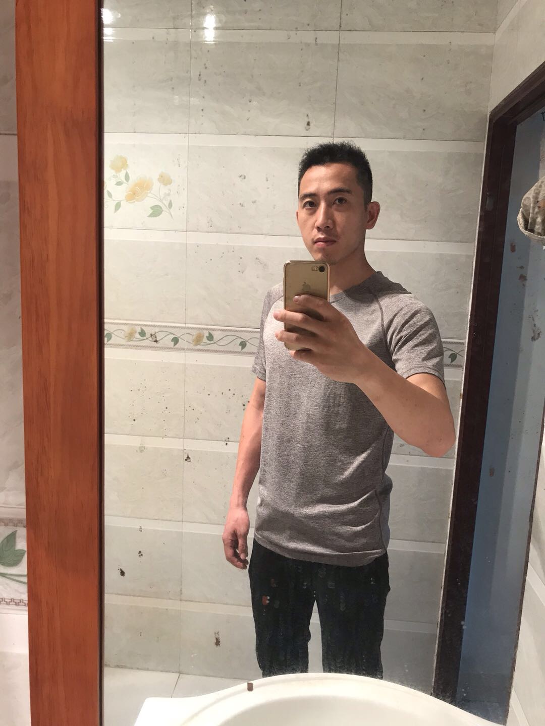 一易一难的照片