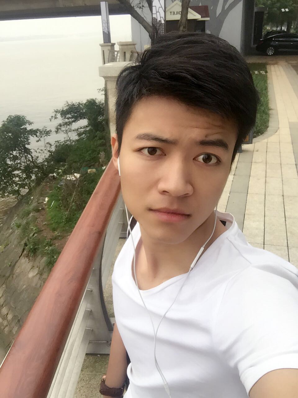 周仔发的照片