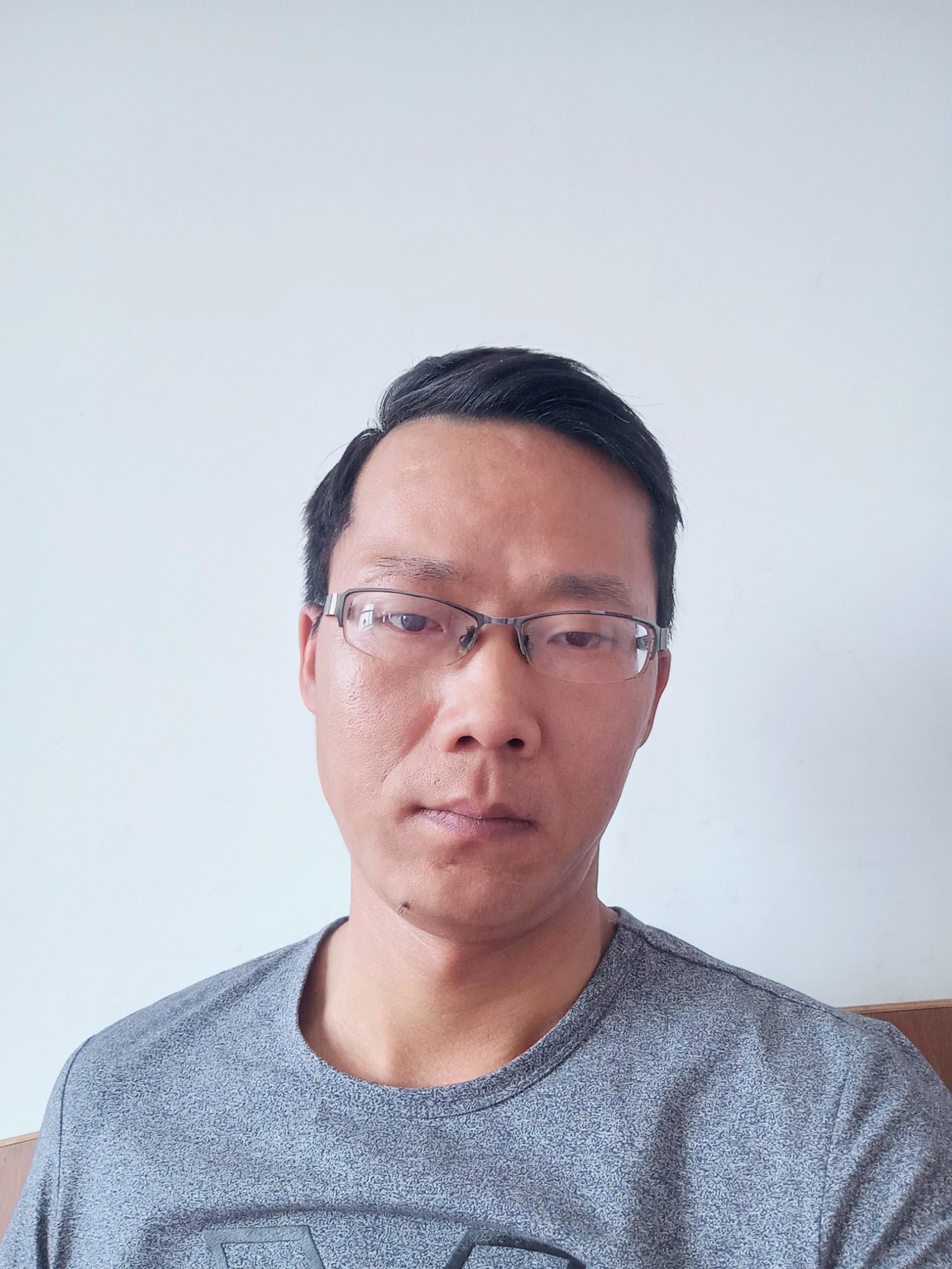 随风飘浮的照片