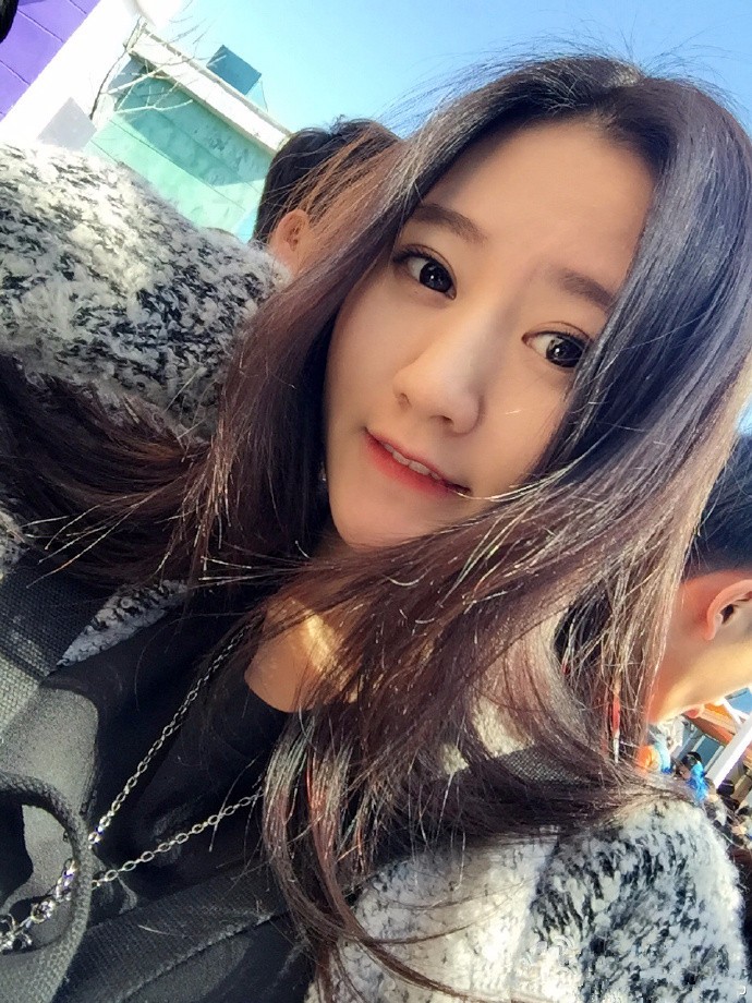 龙诗诗的照片