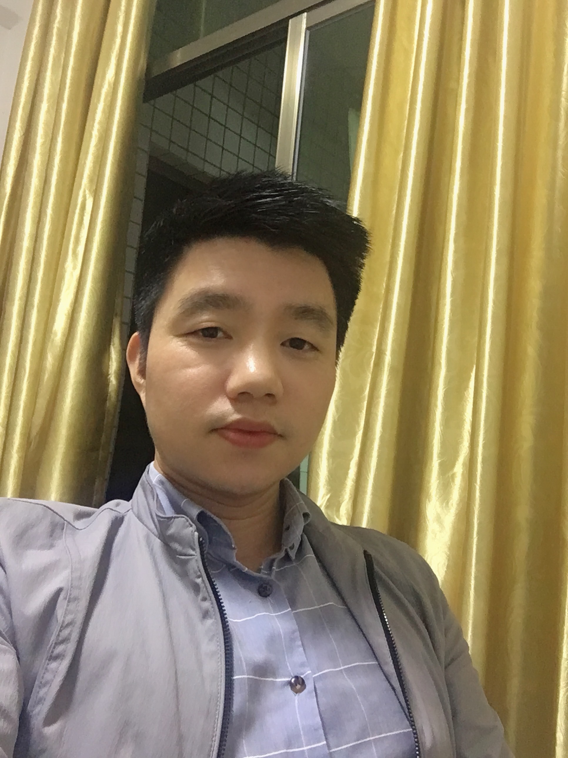 坐看云舒云卷的照片