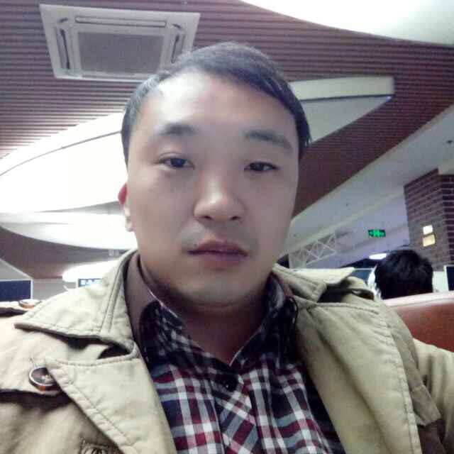 爱在路上走的照片