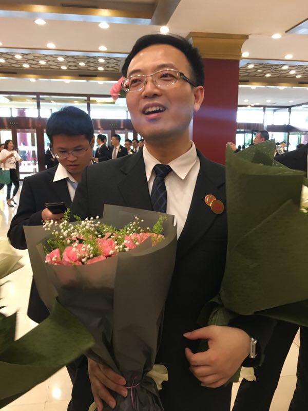 早晨的豆浆油条的照片