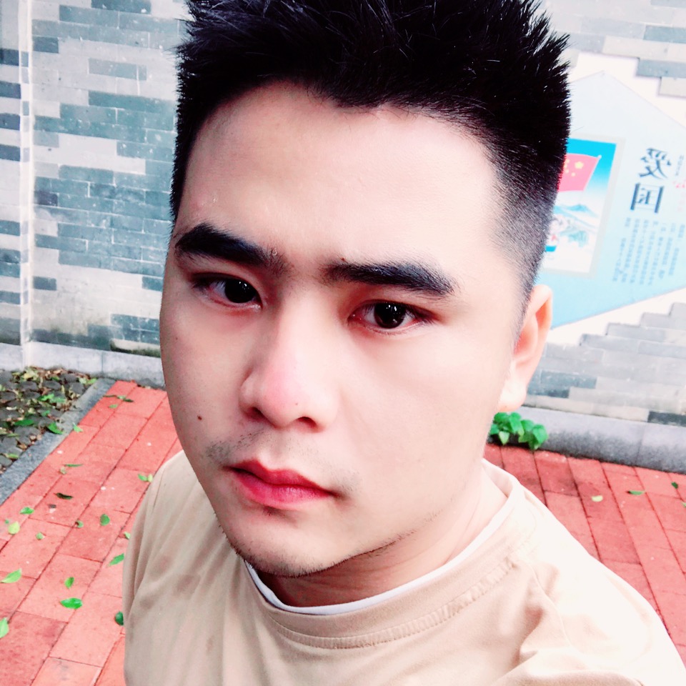 黎大大的照片