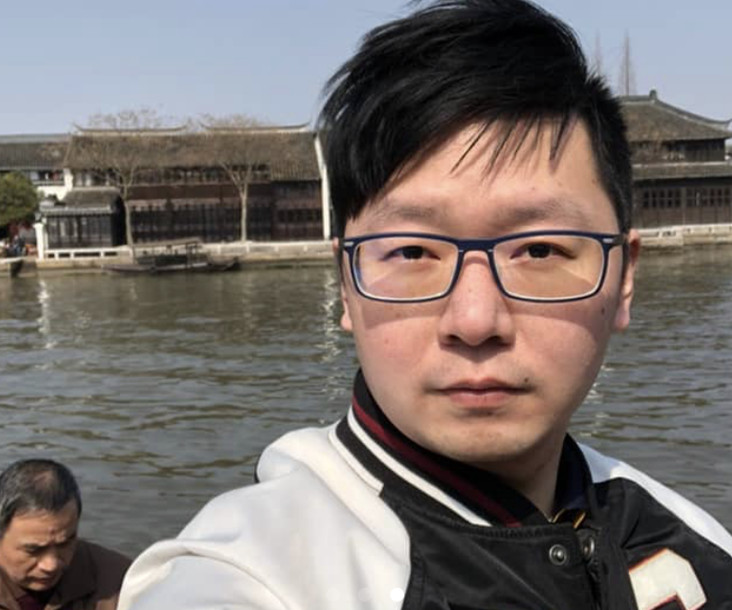一张未来的CD的照片