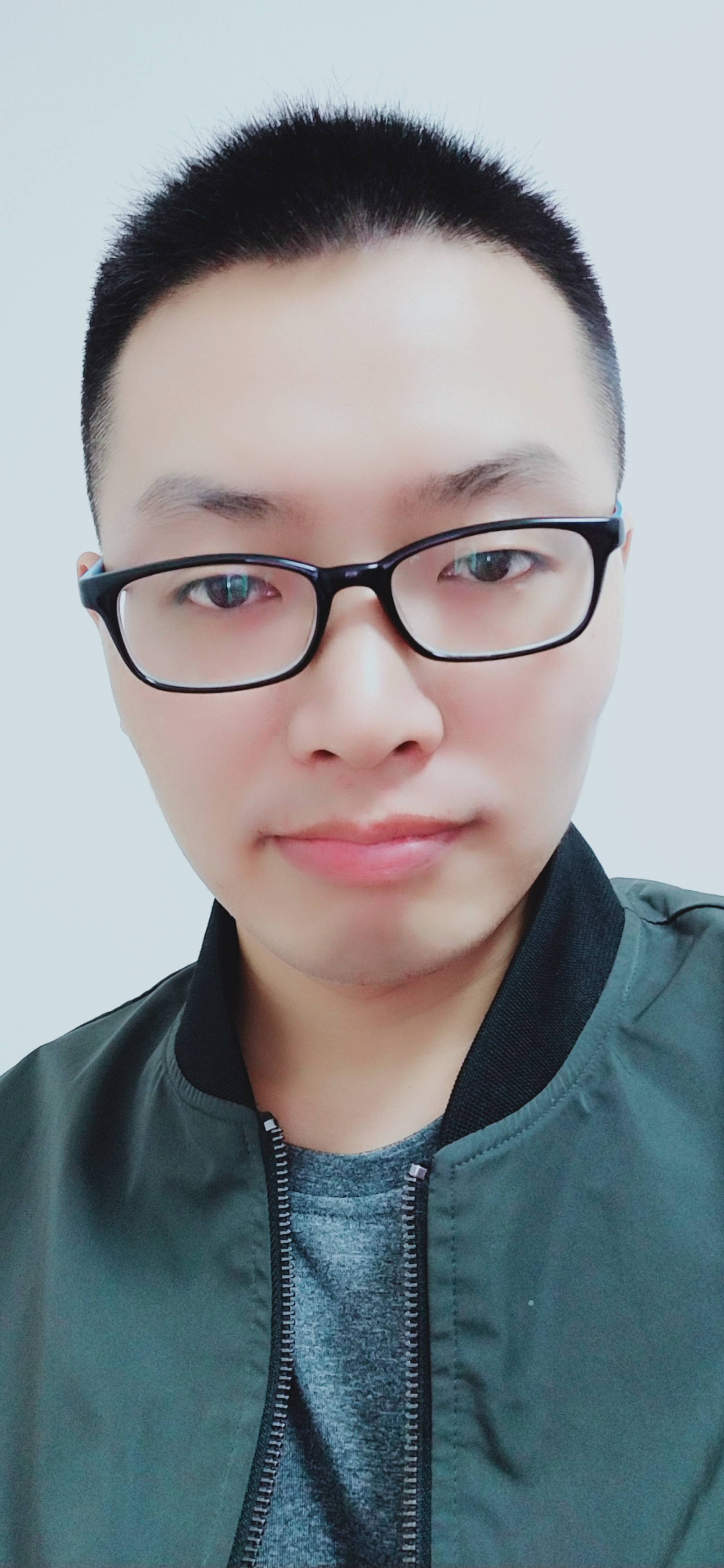 尹口君的照片