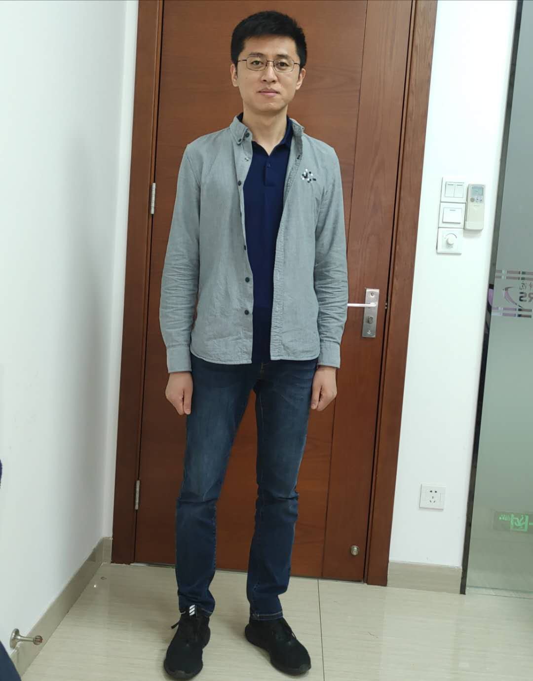李道震的照片