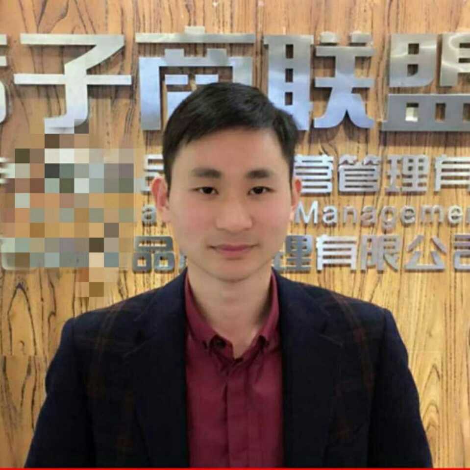 曹艺武的照片