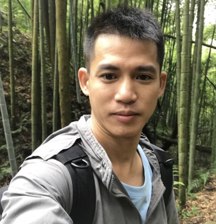 擦肩的客的照片