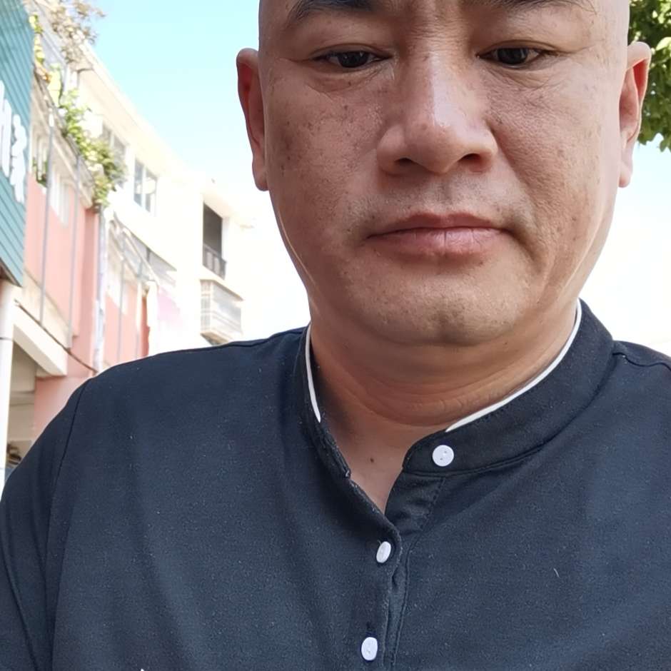 等天亮的人的照片