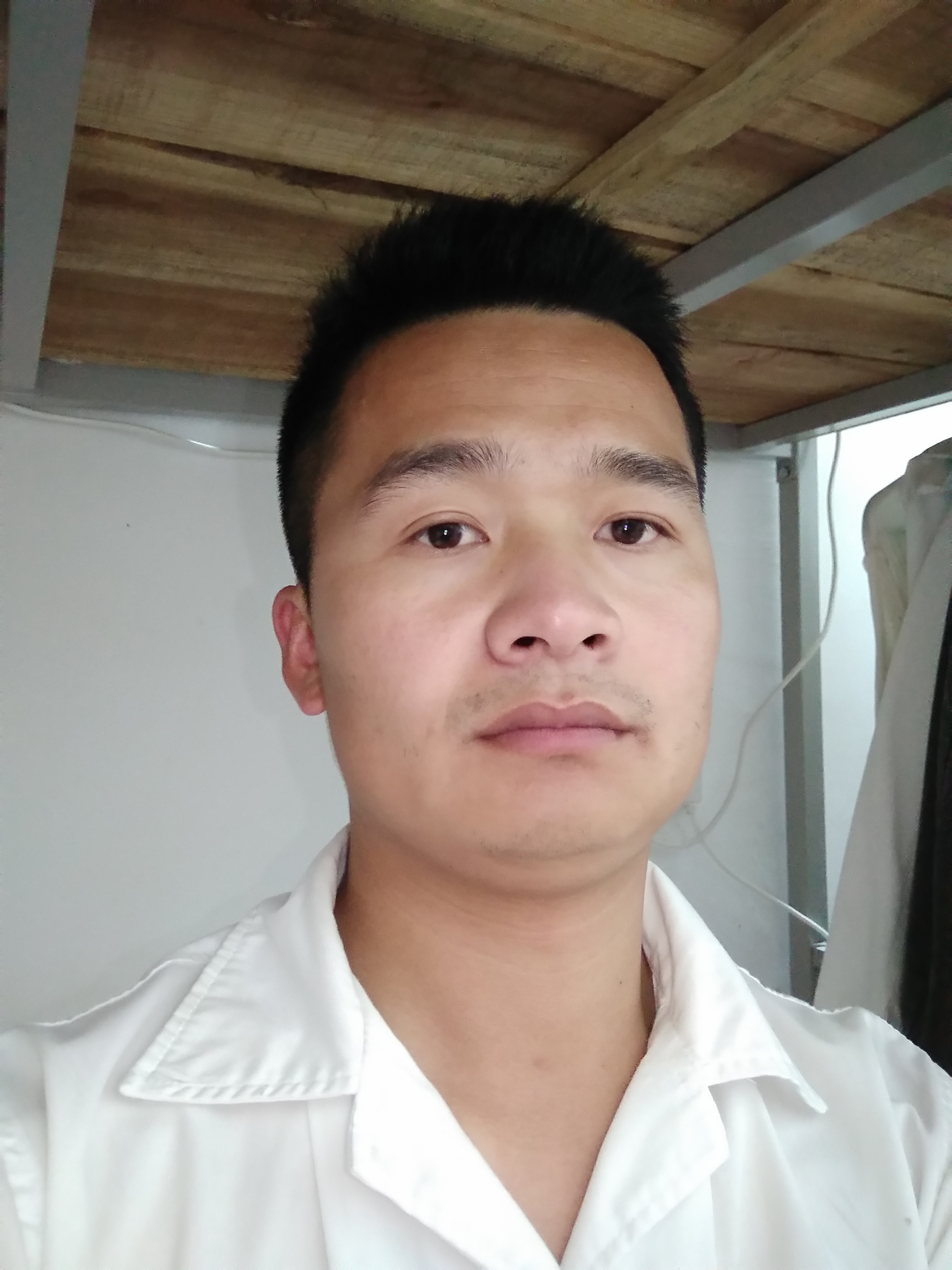 开水找泡面的照片