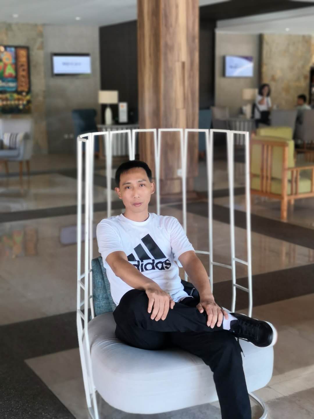 绿草相许动人的照片