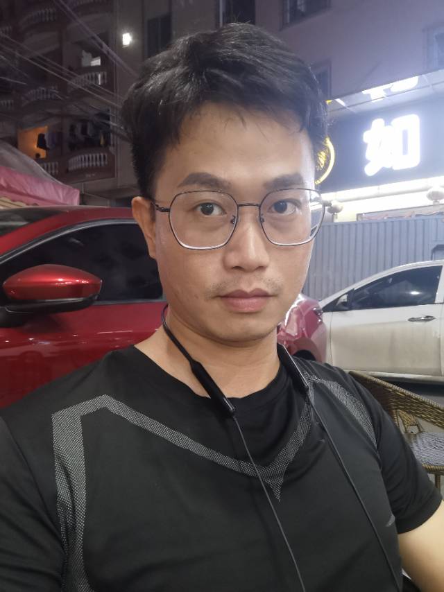 差不多大飞的照片