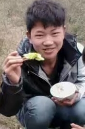 会员326571100的照片