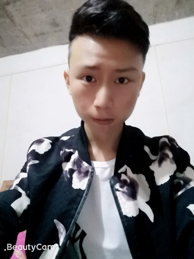 韩胤烁的照片