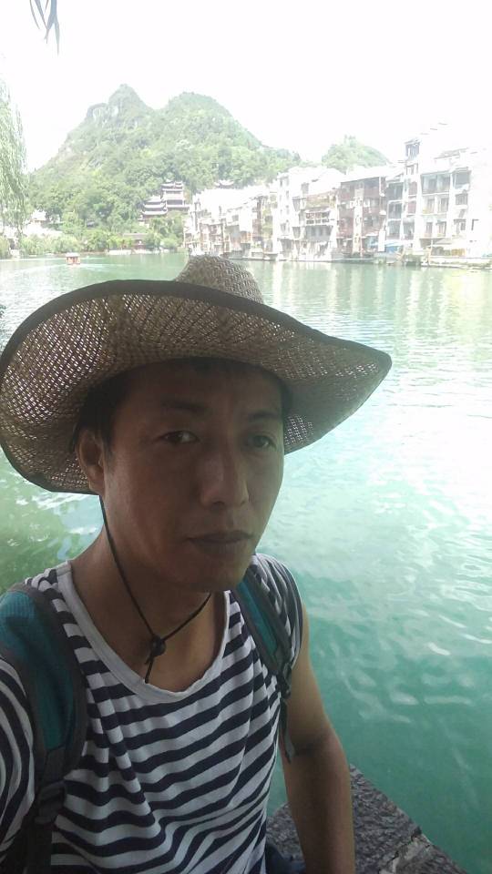 一牙明月的照片