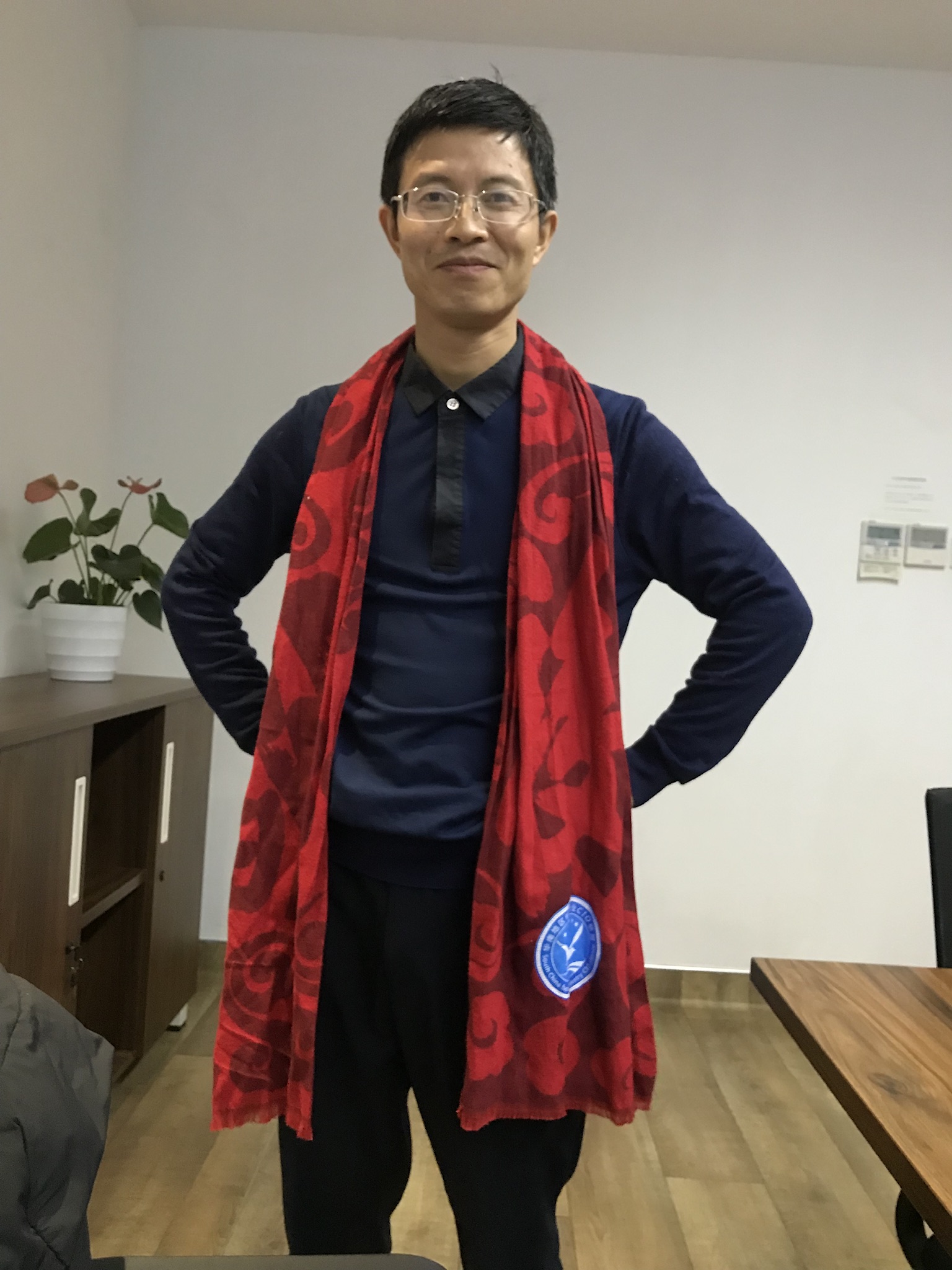 风中的刀的照片