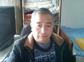 白衣天的照片