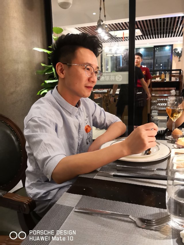 发仔他爸的照片
