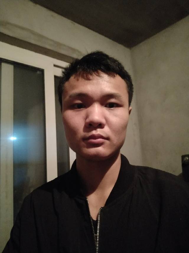 蓝天白云湖的照片