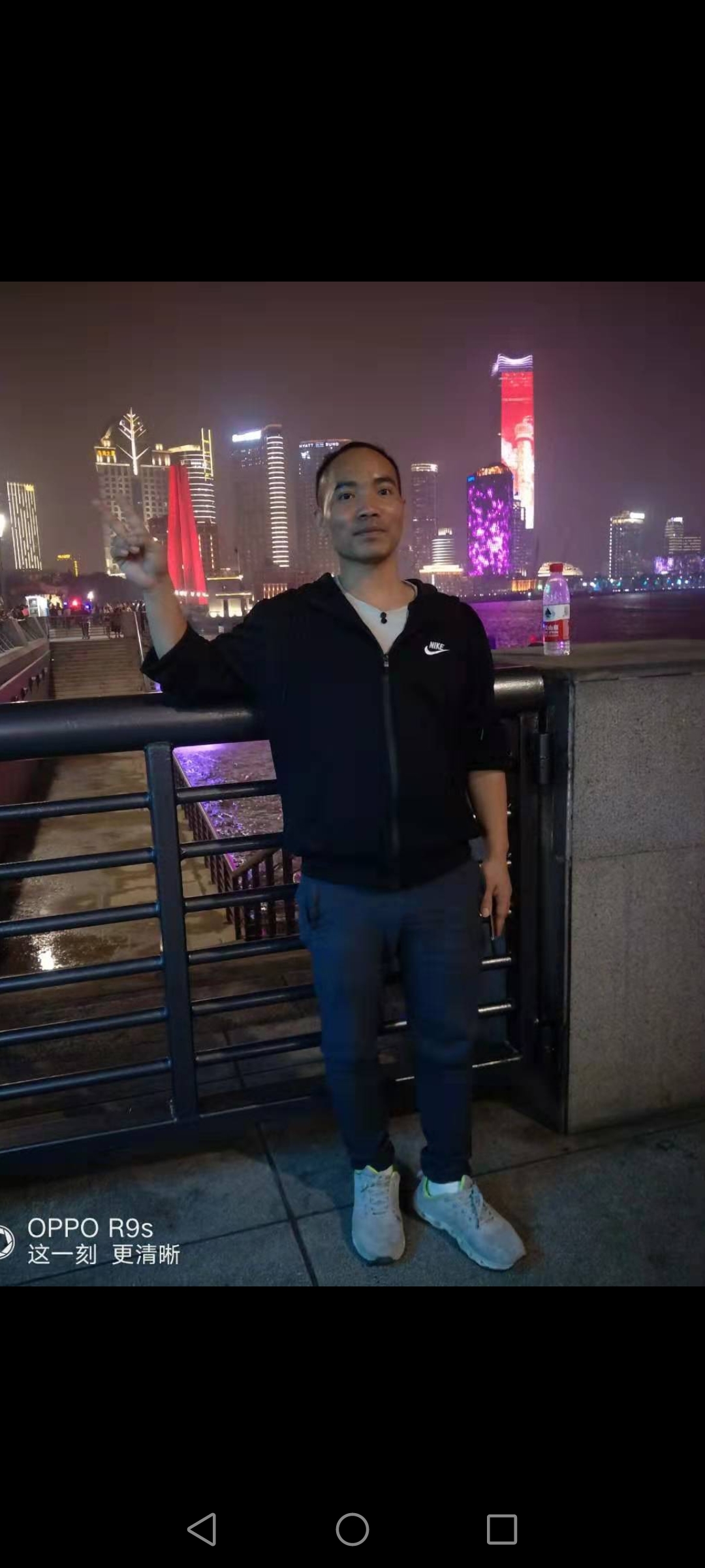 等你，嗯的照片