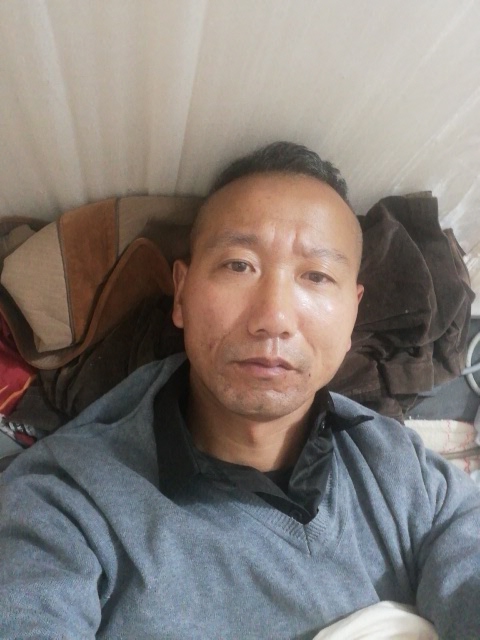 庄重的照片