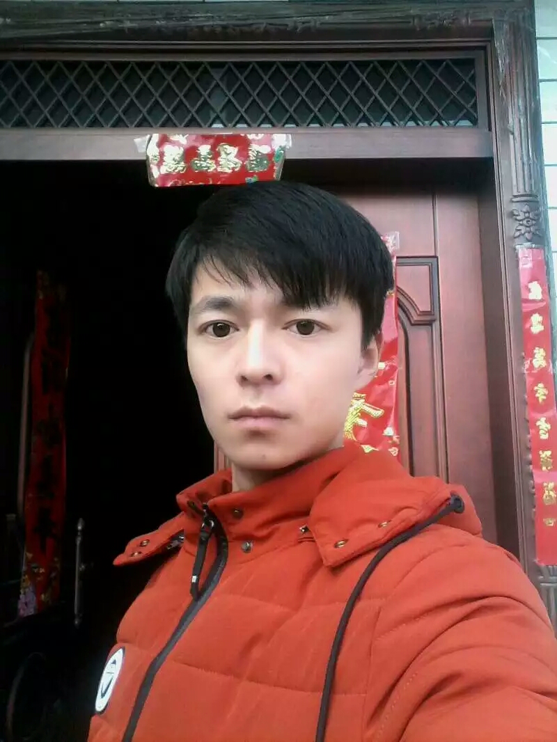 右手边的守护的照片