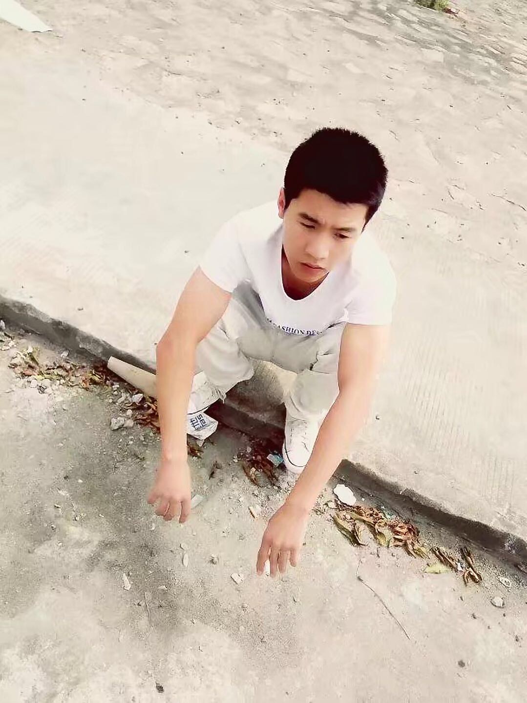 923977周的照片