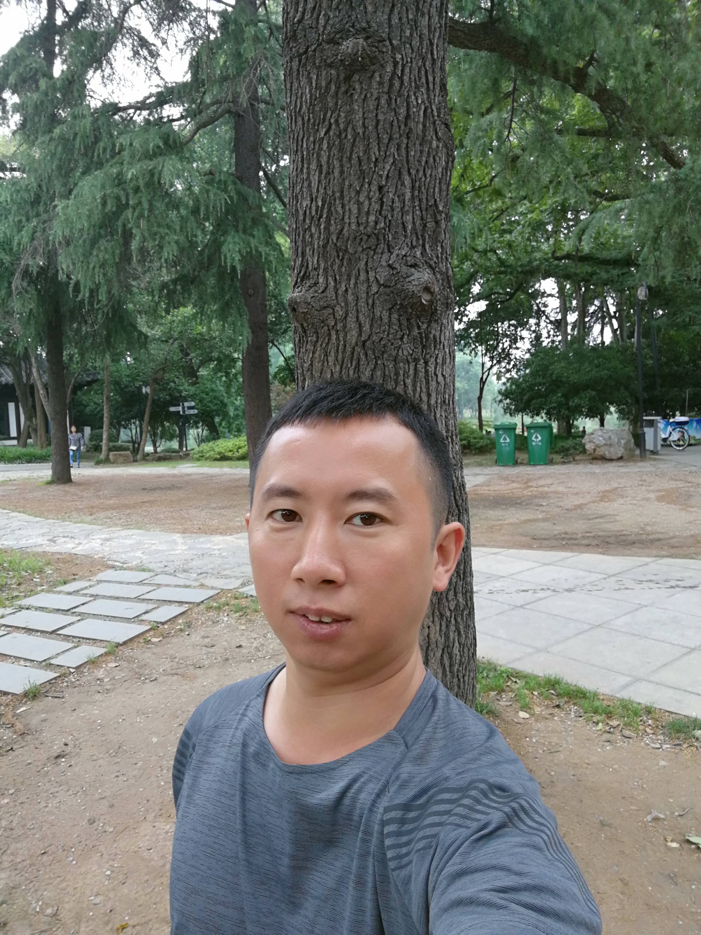 重庆军军的照片