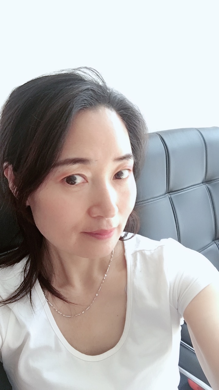 善良的女人的照片