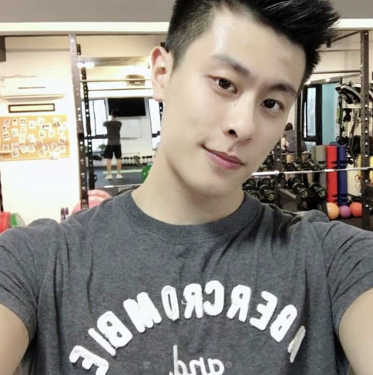 匿名白马的照片