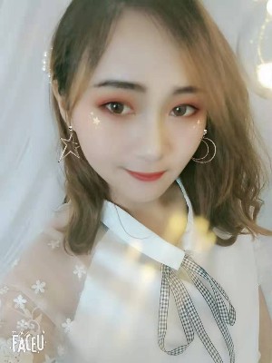 齐悦的照片