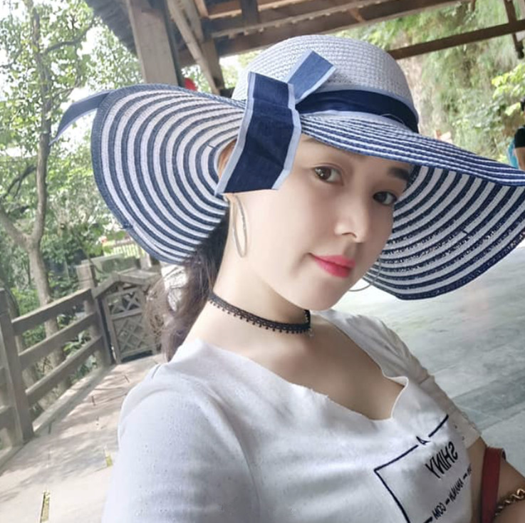 草莓泡芙的照片