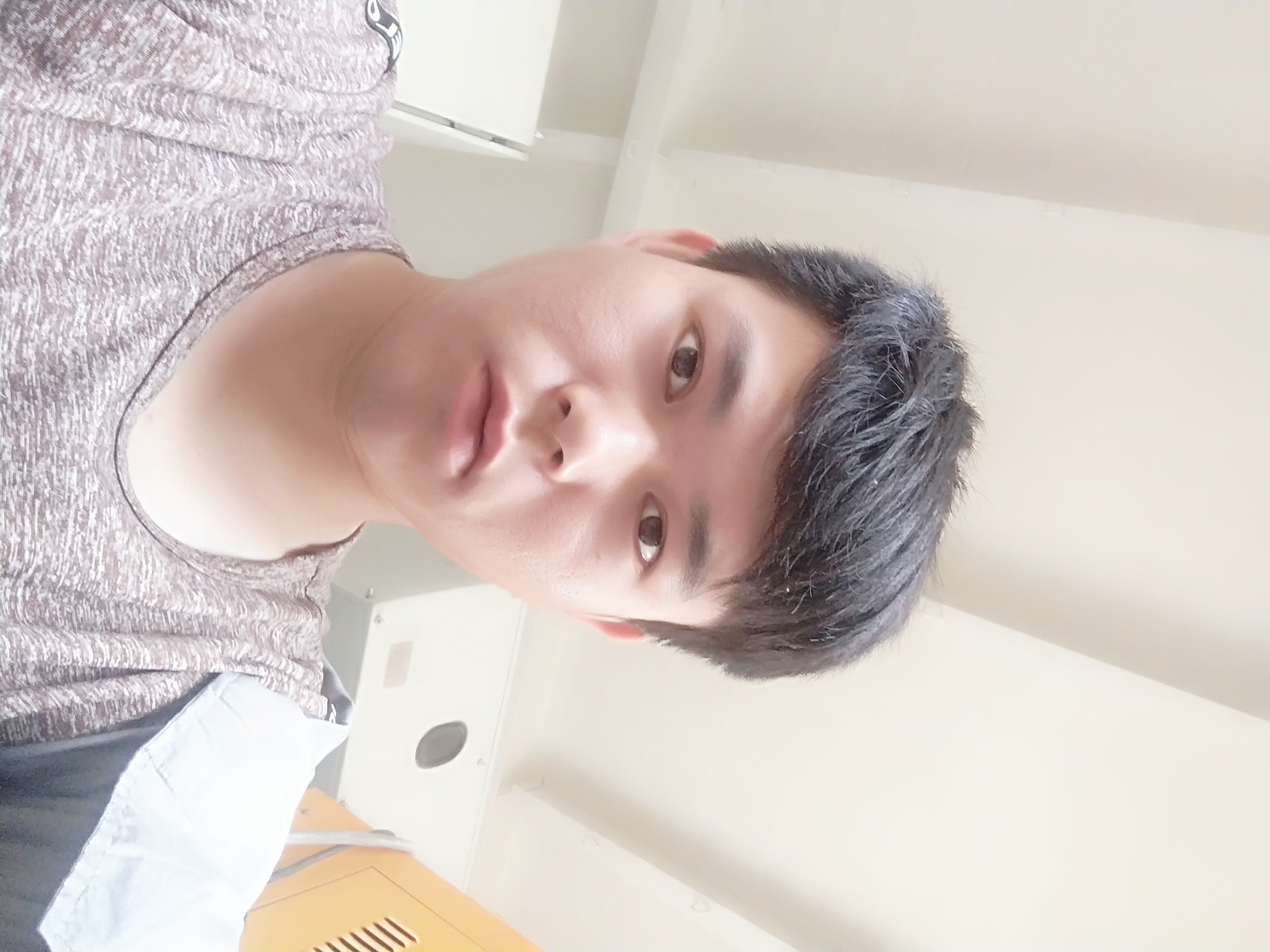 酒窝冷静的照片