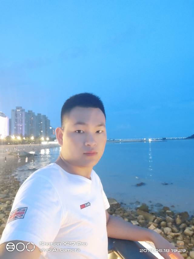 狼很专一的照片