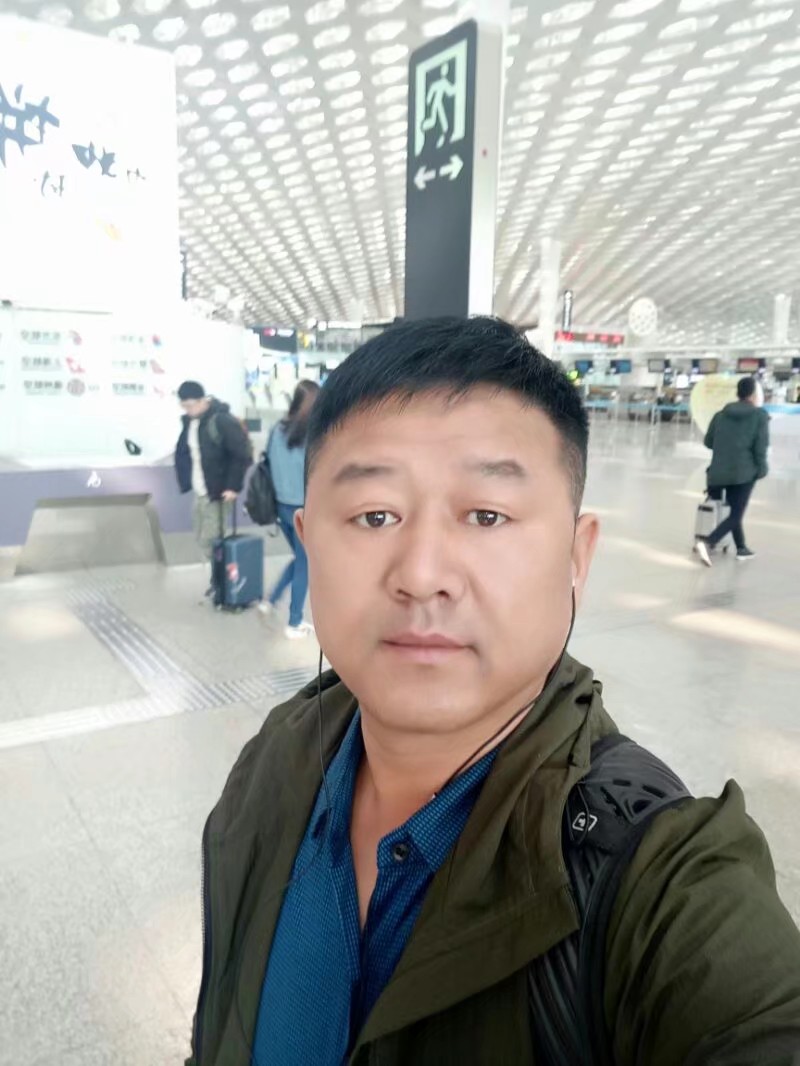 牙齿的啄木鸟的照片