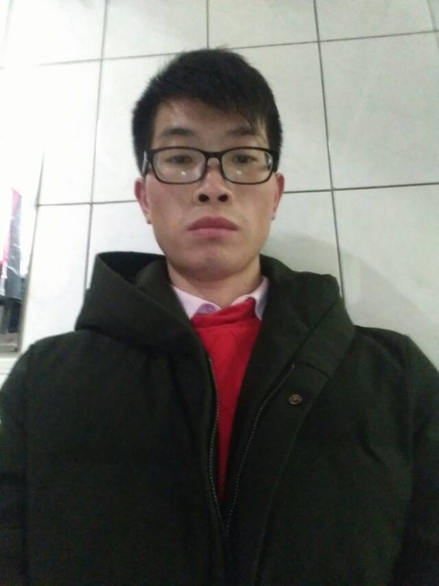 程巨鹏的照片