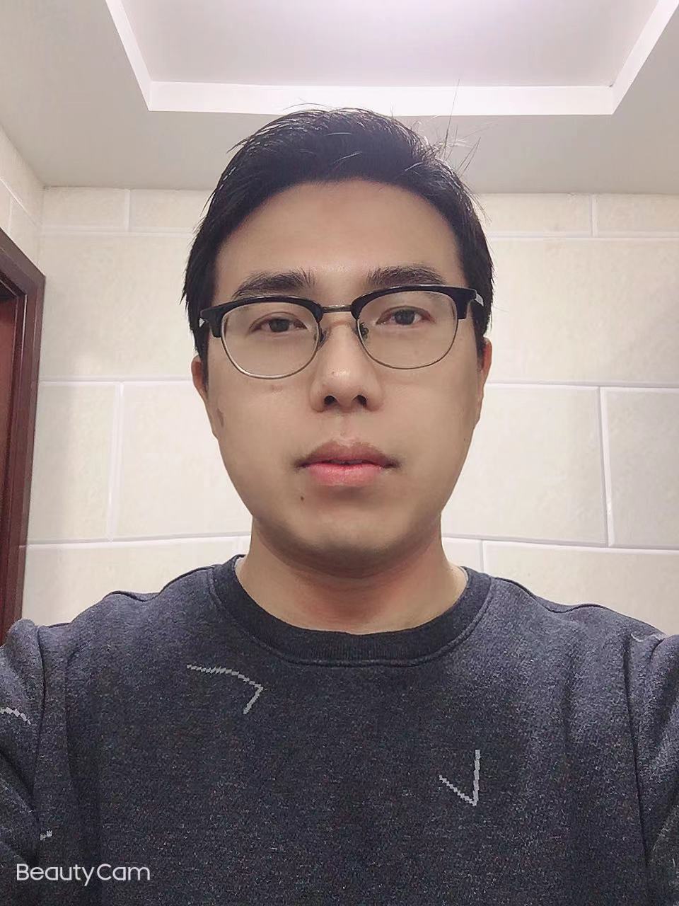 顾鹏飞的照片