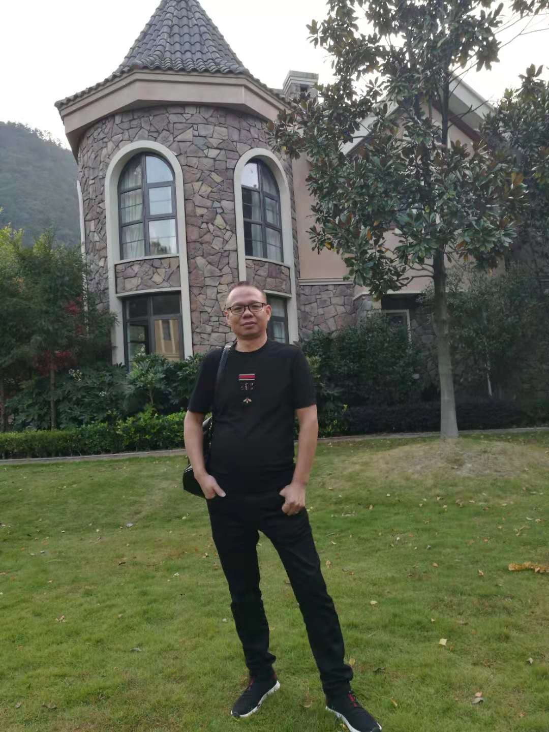 13611932的照片